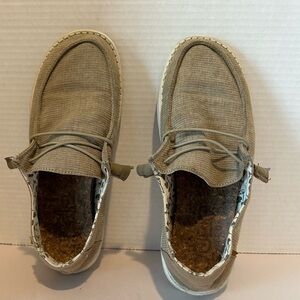 Hey Dude light weight Tan slip on shoes. Size 8
